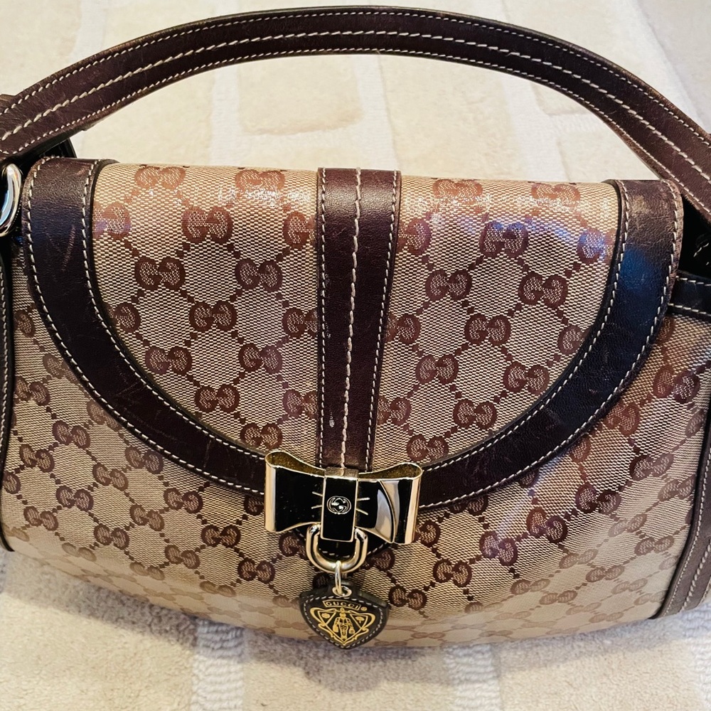 SOLD Gucci GG Guccissima Bow Purse - Picture 4 of 8
